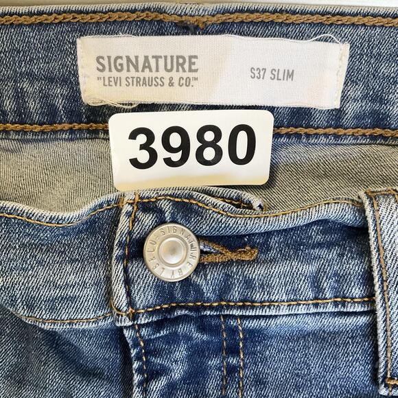 Signature Levi's Men Jeans 32X30 Blue Denim S37 Slim Classic Button Mid Rise - Picture 2 of 12